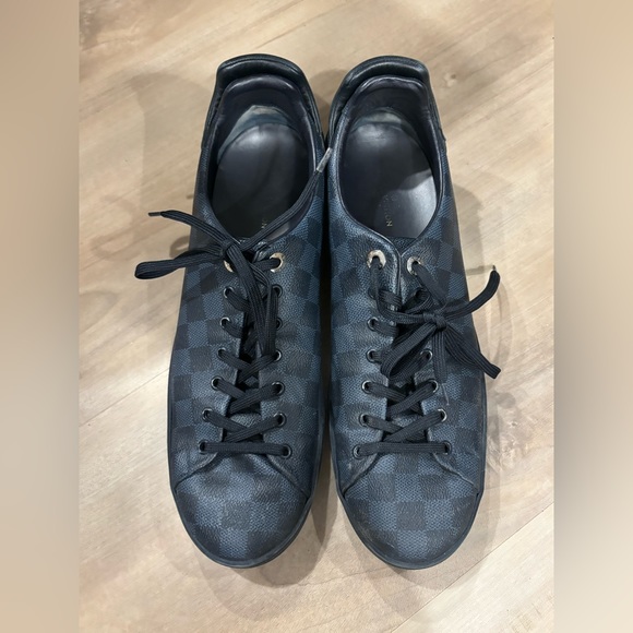 Men’s Louis Vuitton Shoes - Picture 2 of 3